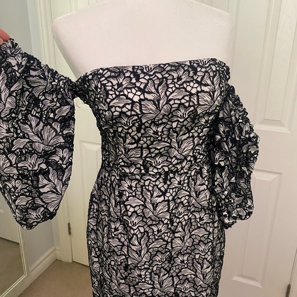 Evening dress - Picture 2 of 4